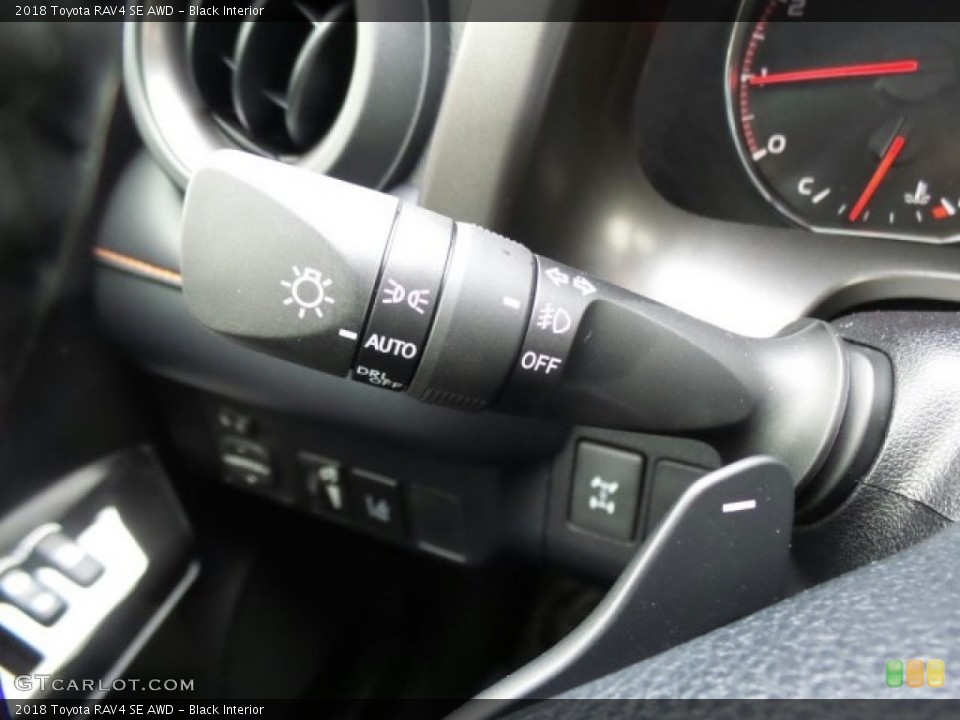 Black Interior Controls for the 2018 Toyota RAV4 SE AWD #123462023