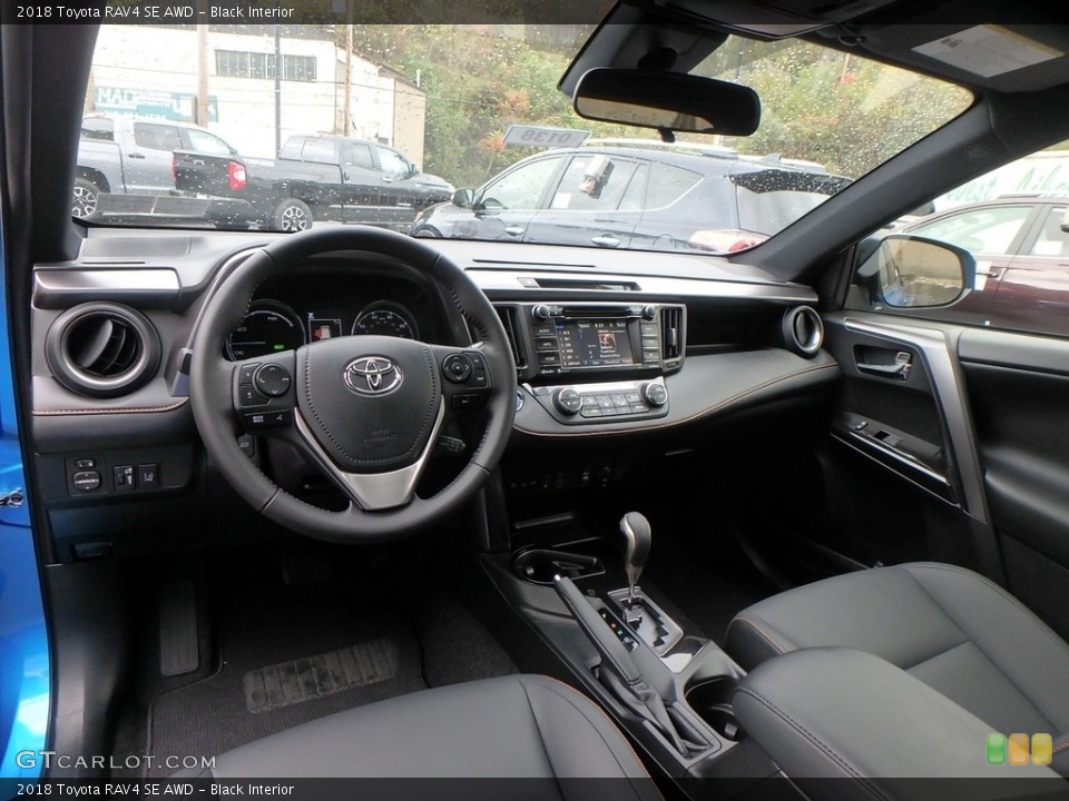 Black Interior Photo for the 2018 Toyota RAV4 SE AWD #123495311