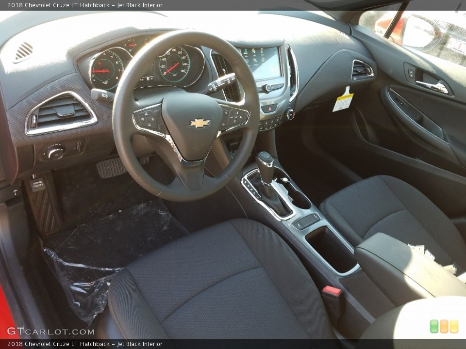 Jet Black Interior Photo for the 2018 Chevrolet Cruze LT Hatchback #123538794