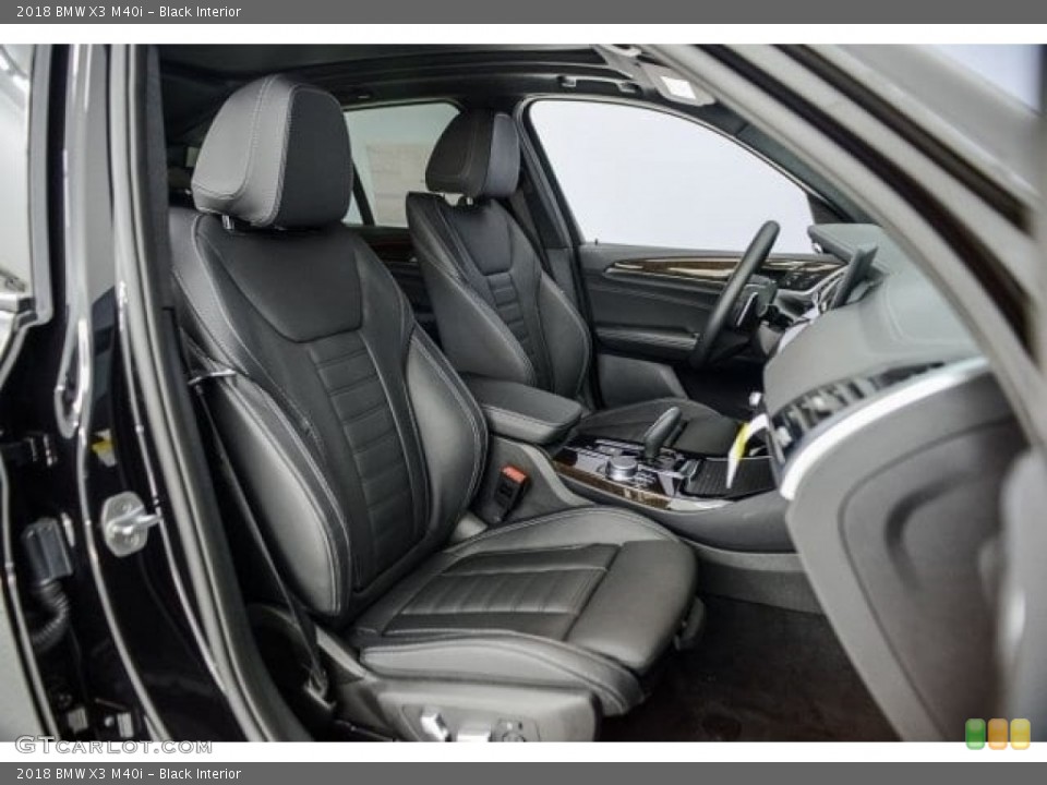 Black Interior Photo for the 2018 BMW X3 M40i #123579130
