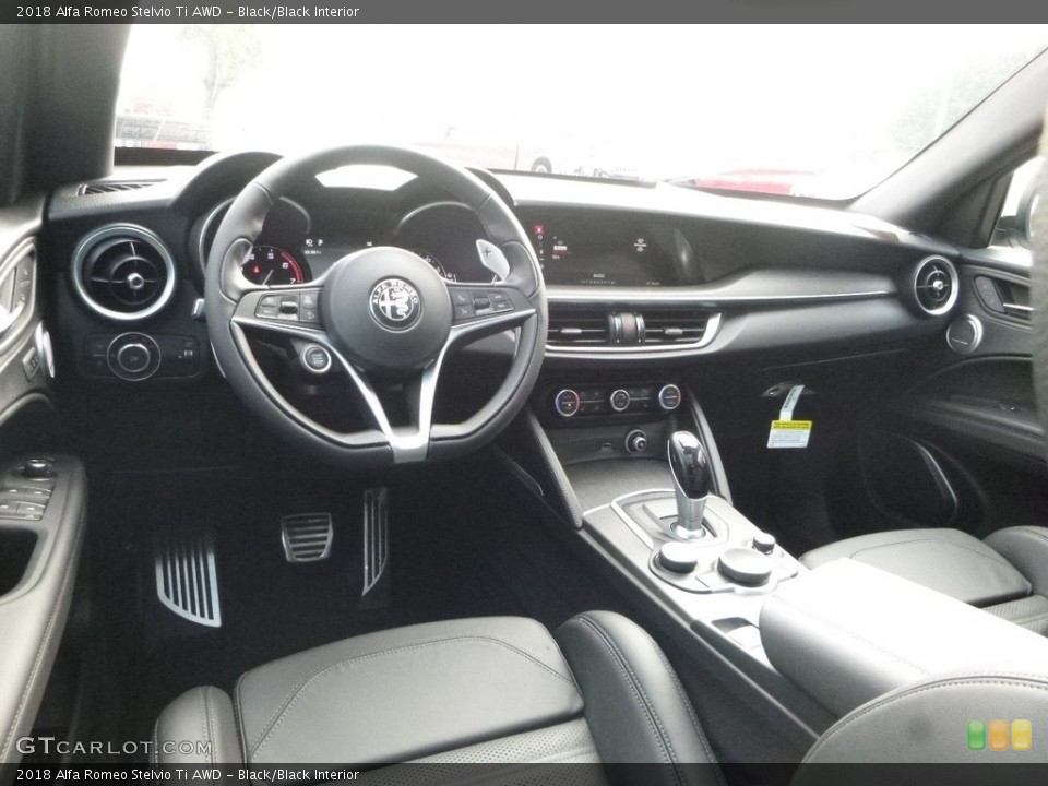 Black/Black Interior Photo for the 2018 Alfa Romeo Stelvio Ti AWD #123621919