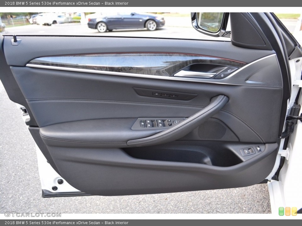 Black Interior Door Panel for the 2018 BMW 5 Series 530e iPerfomance xDrive Sedan #123651547