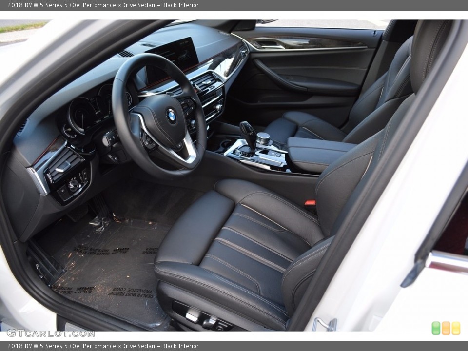 Black Interior Photo for the 2018 BMW 5 Series 530e iPerfomance xDrive Sedan #123651601
