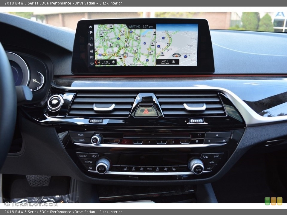 Black Interior Controls for the 2018 BMW 5 Series 530e iPerfomance xDrive Sedan #123651736