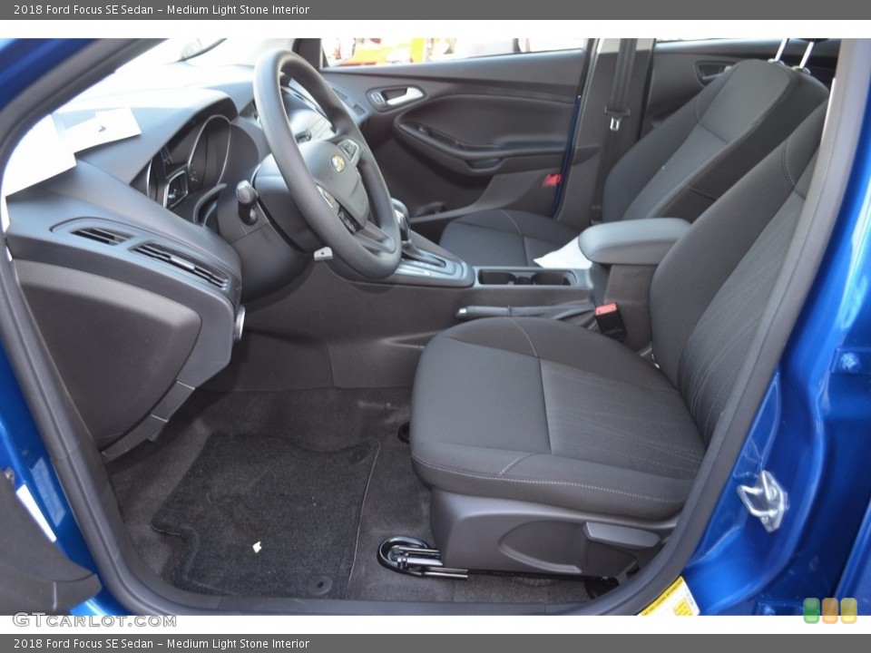 Medium Light Stone Interior Photo for the 2018 Ford Focus SE Sedan #123652465