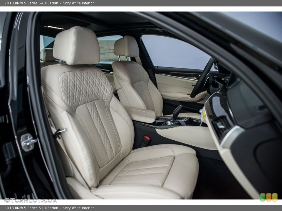 Ivory White Interior Photo for the 2018 BMW 5 Series 540i Sedan #123712694