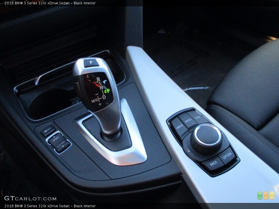 Black Interior Transmission for the 2018 BMW 3 Series 320i xDrive Sedan #123798171
