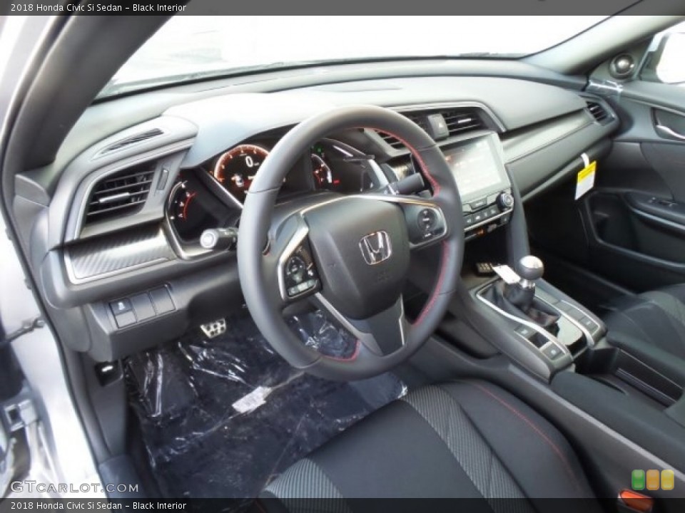 Black Interior Photo for the 2018 Honda Civic Si Sedan #123799245