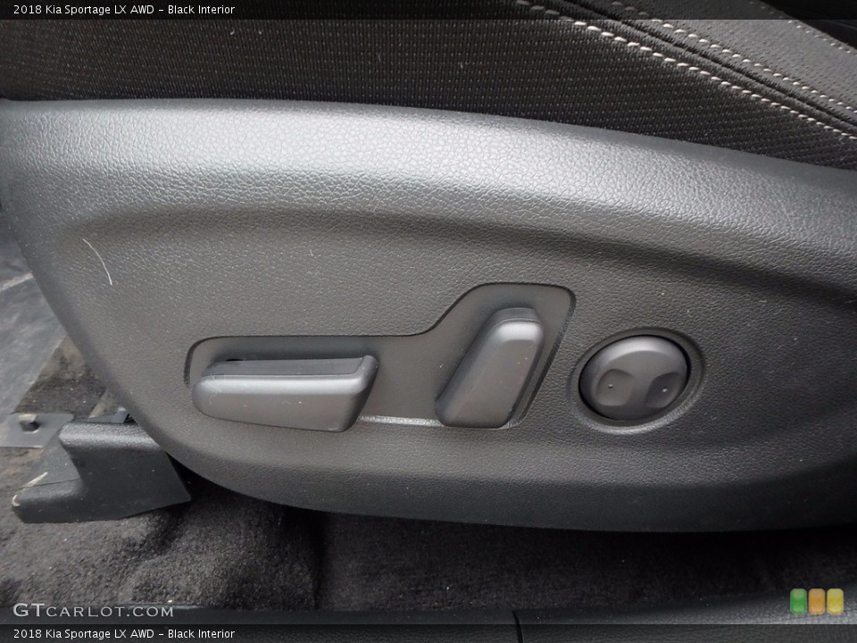 Black Interior Controls for the 2018 Kia Sportage LX AWD #123831066