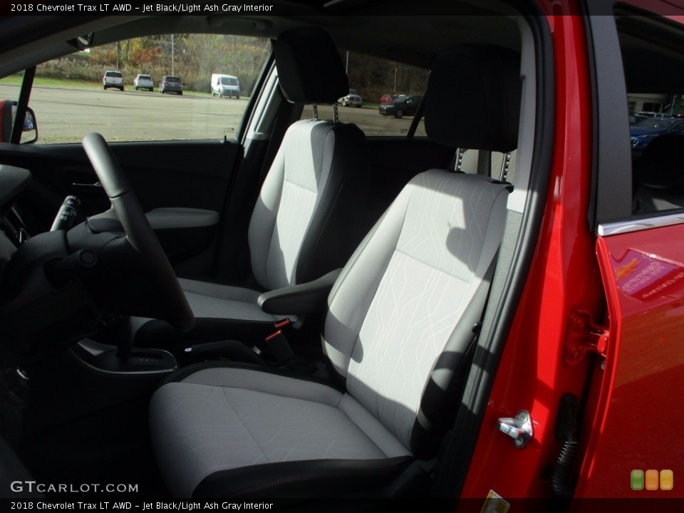 Jet Black/Light Ash Gray 2018 Chevrolet Trax Interiors