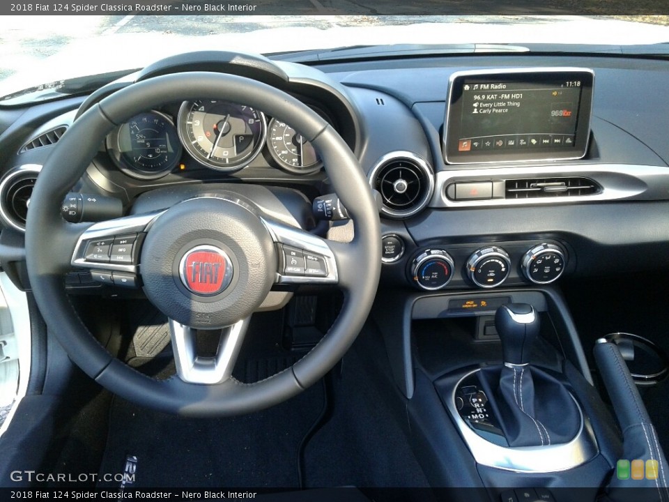 Nero Black Interior Dashboard for the 2018 Fiat 124 Spider Classica Roadster #123869002