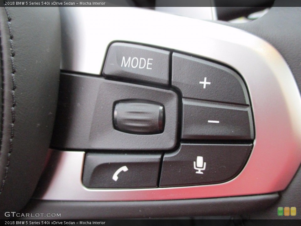 Mocha Interior Controls for the 2018 BMW 5 Series 540i xDrive Sedan #123879379
