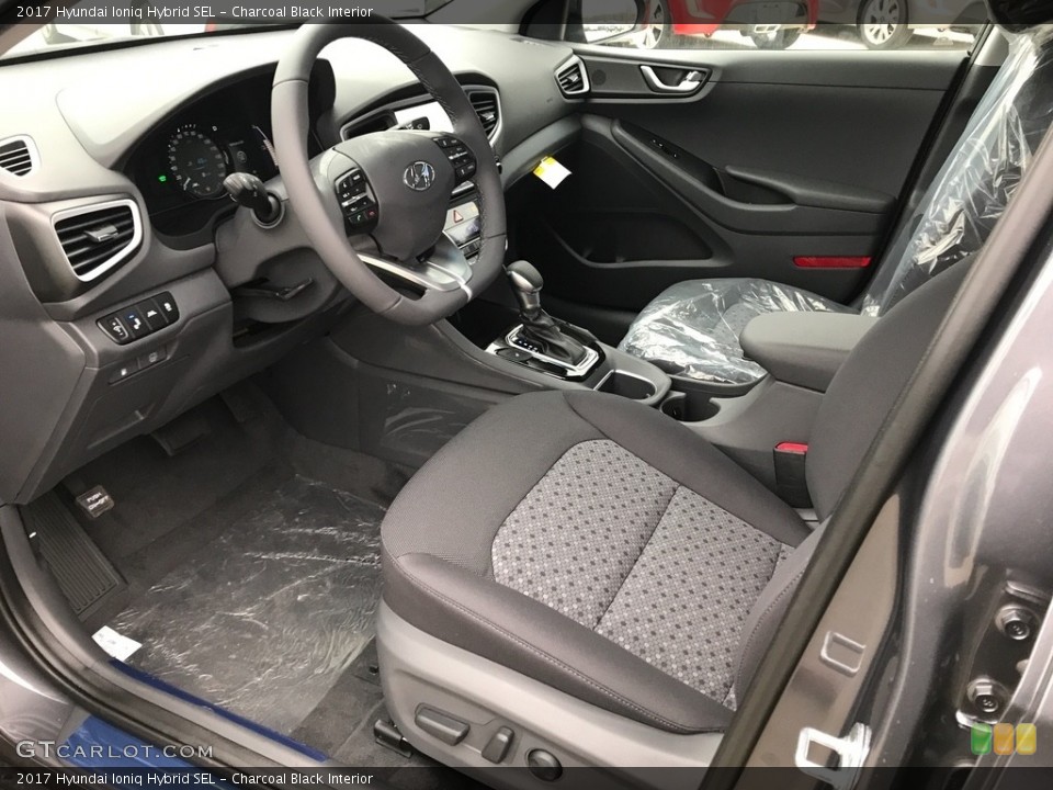 Charcoal Black Interior Photo for the 2017 Hyundai Ioniq Hybrid SEL #123901508