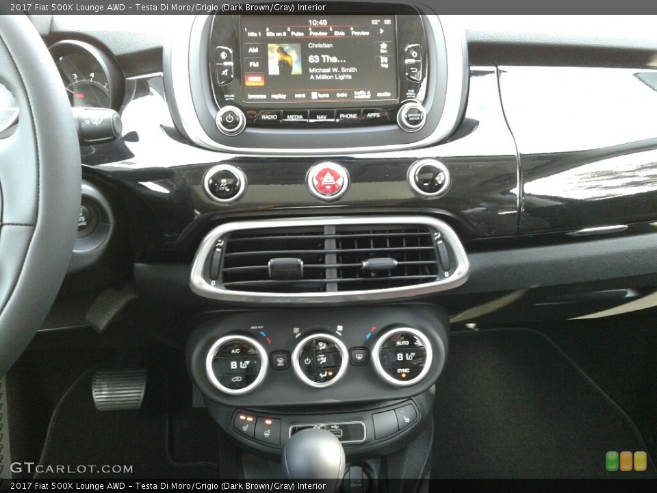 Testa Di Moro/Grigio (Dark Brown/Gray) Interior Controls for the 2017 Fiat 500X Lounge AWD #123909959