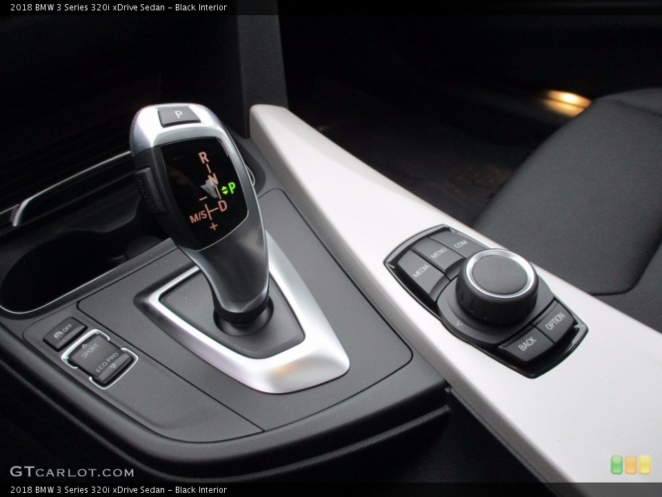 Black Interior Transmission for the 2018 BMW 3 Series 320i xDrive Sedan #123931165