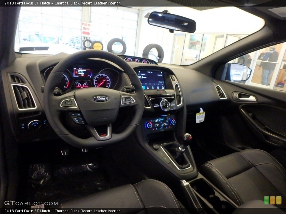 Charcoal Black Recaro Leather Interior Photo for the 2018 Ford Focus ST Hatch #123939775