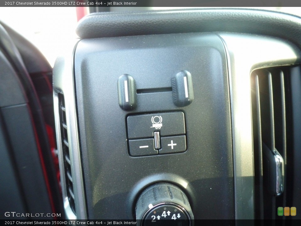 Jet Black Interior Controls for the 2017 Chevrolet Silverado 3500HD LTZ Crew Cab 4x4 #124000483