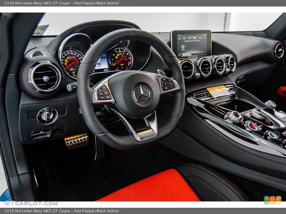 Red Pepper/Black Interior Dashboard for the 2018 Mercedes-Benz AMG GT Coupe #124010641