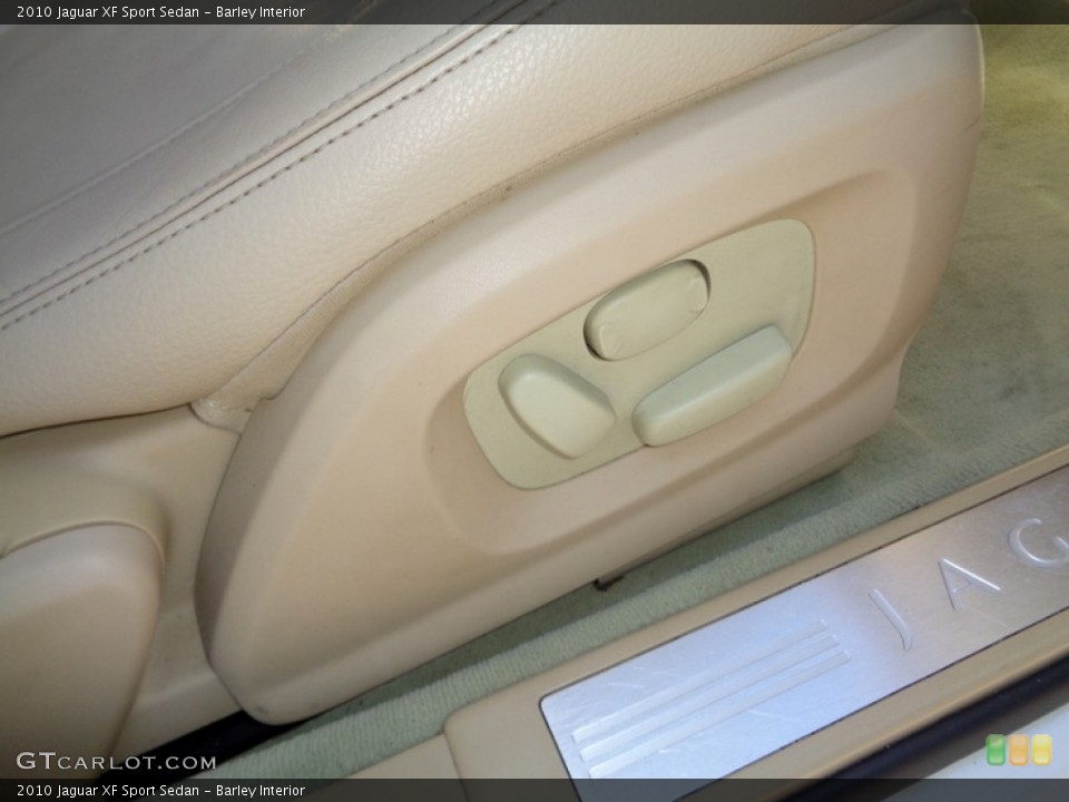 Barley Interior Controls for the 2010 Jaguar XF Sport Sedan #124054298