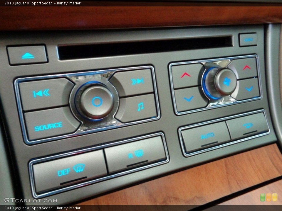 Barley Interior Controls for the 2010 Jaguar XF Sport Sedan #124054892