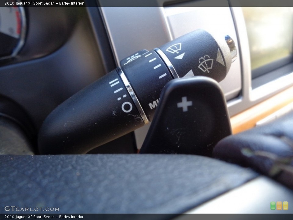 Barley Interior Controls for the 2010 Jaguar XF Sport Sedan #124055324