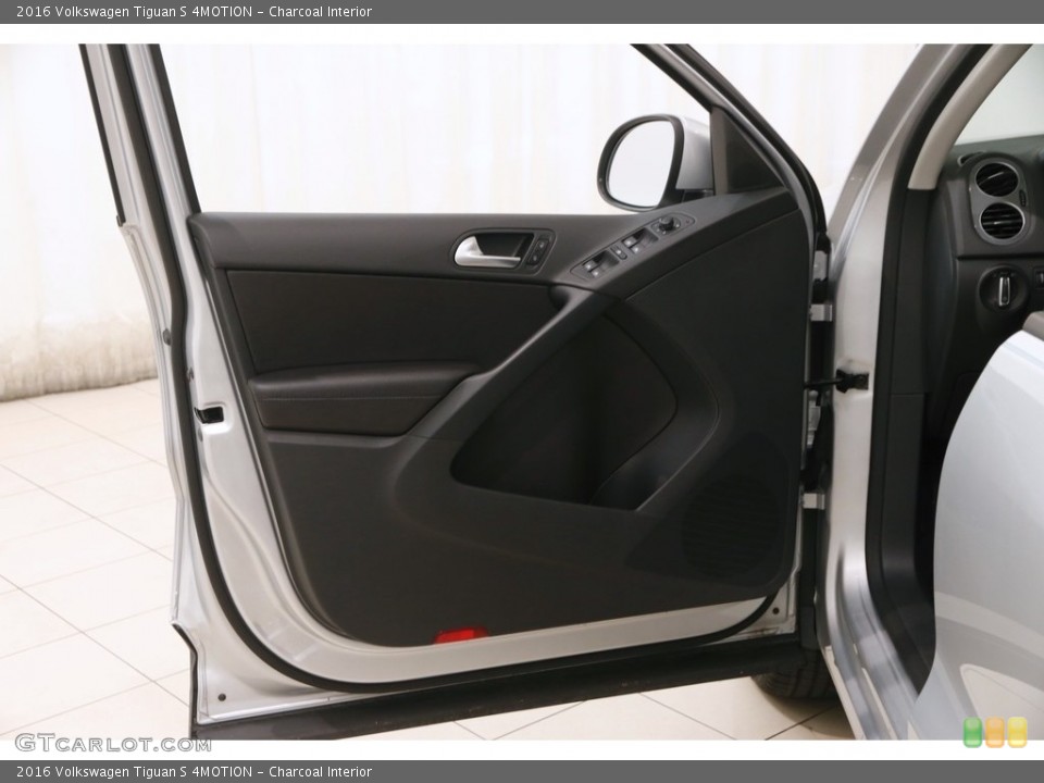 Charcoal Interior Door Panel for the 2016 Volkswagen Tiguan S 4MOTION #124110985