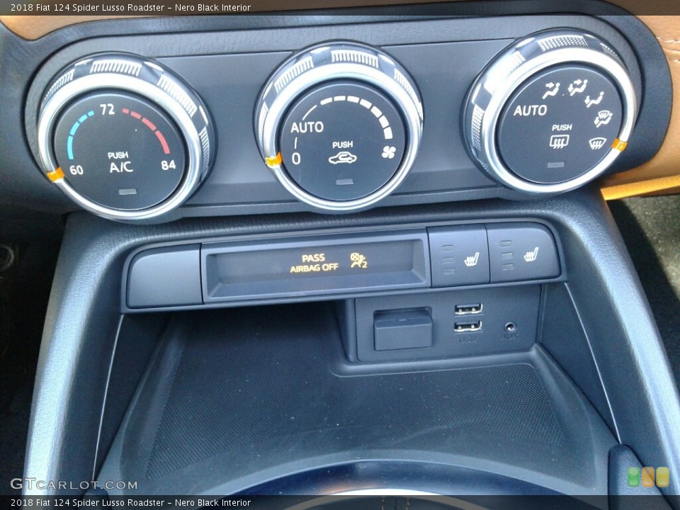 Nero Black Interior Controls for the 2018 Fiat 124 Spider Lusso Roadster #124113142