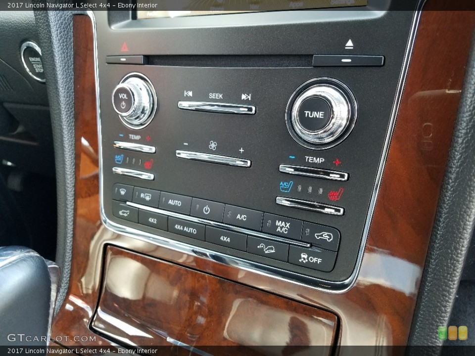 Ebony Interior Controls for the 2017 Lincoln Navigator L Select 4x4 #124132252