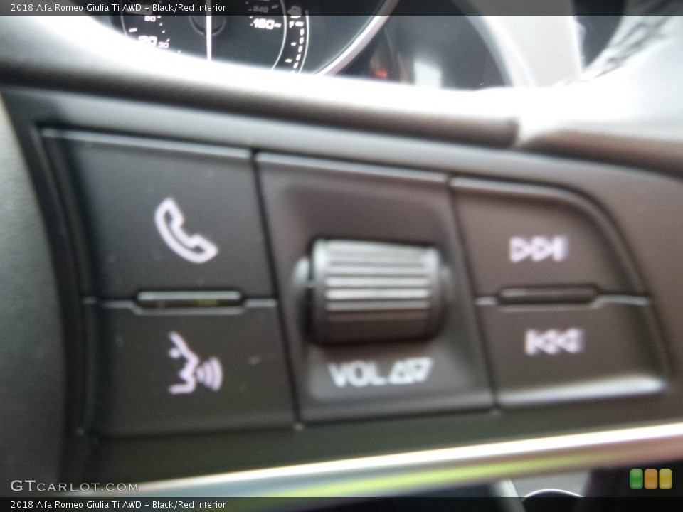 Black/Red Interior Controls for the 2018 Alfa Romeo Giulia Ti AWD #124157783