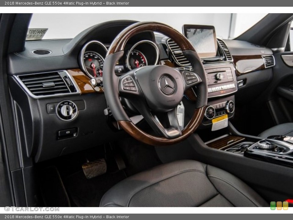 Black Interior Dashboard for the 2018 Mercedes-Benz GLE 550e 4Matic Plug-In Hybrid #124167989