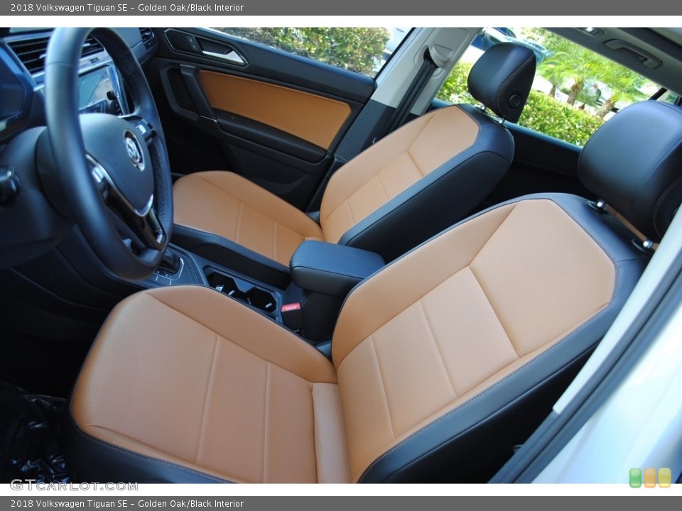 Golden Oak/Black Interior Photo for the 2018 Volkswagen Tiguan SE #124168745