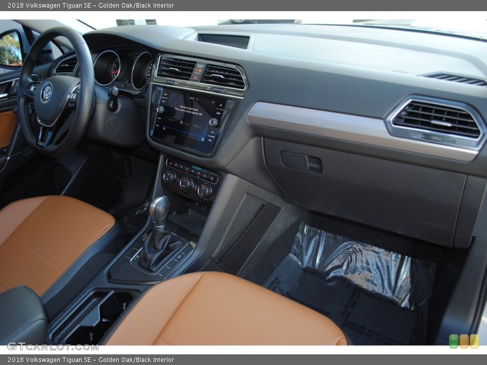 Golden Oak/Black Interior Dashboard for the 2018 Volkswagen Tiguan SE #124168856