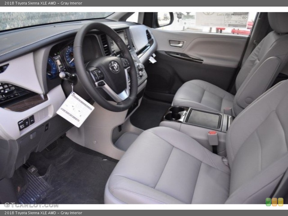 Gray Interior Photo for the 2018 Toyota Sienna XLE AWD #124241239