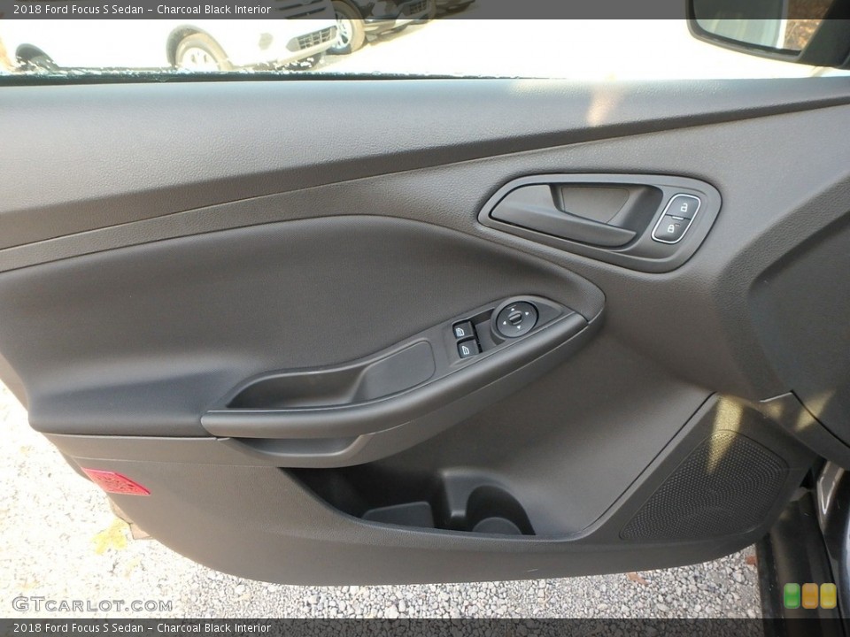 Charcoal Black Interior Door Panel for the 2018 Ford Focus S Sedan #124321595