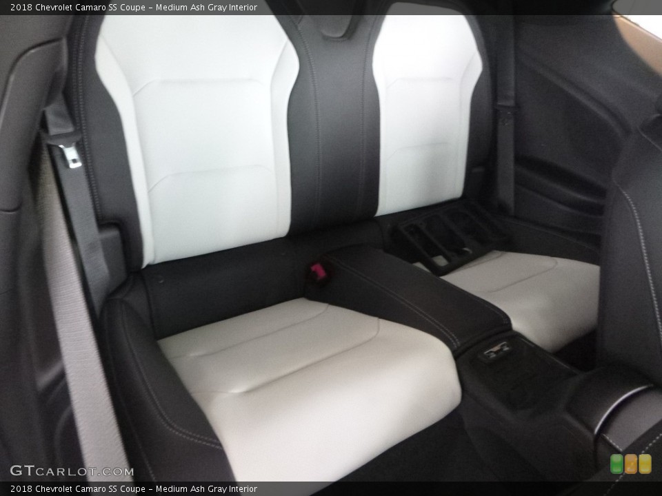 Medium Ash Gray Interior Rear Seat for the 2018 Chevrolet Camaro SS Coupe #124327286