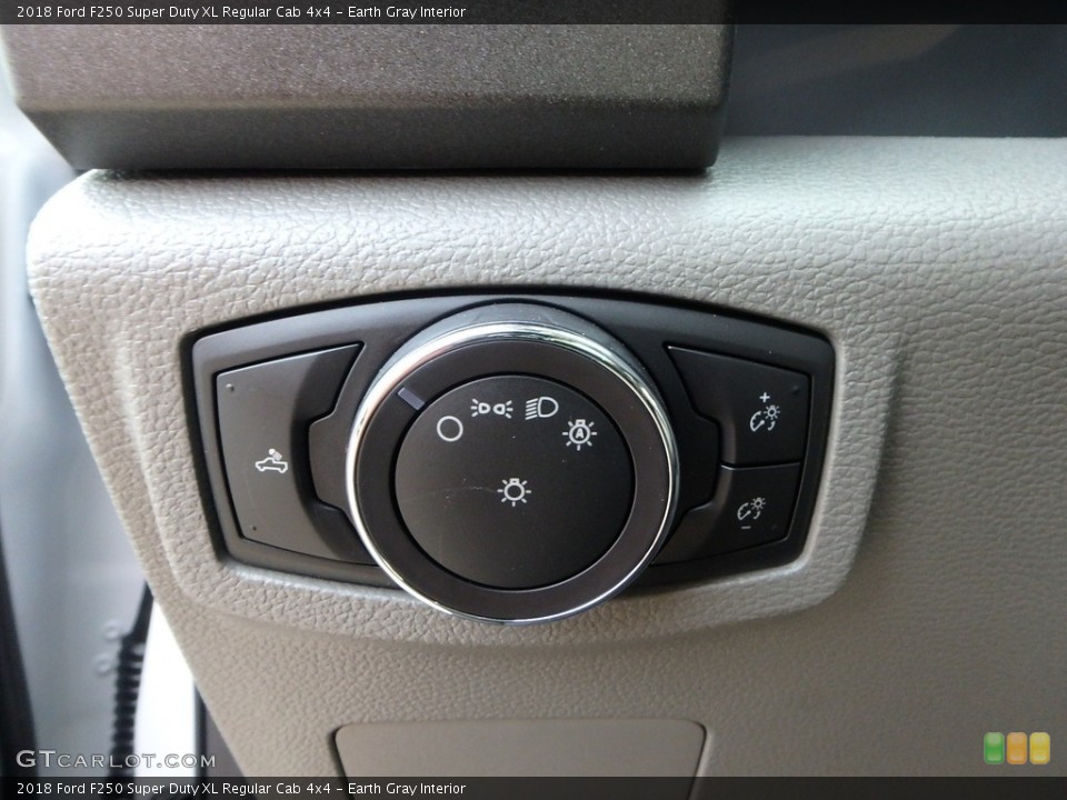 Earth Gray Interior Controls for the 2018 Ford F250 Super Duty XL Regular Cab 4x4 #124389742