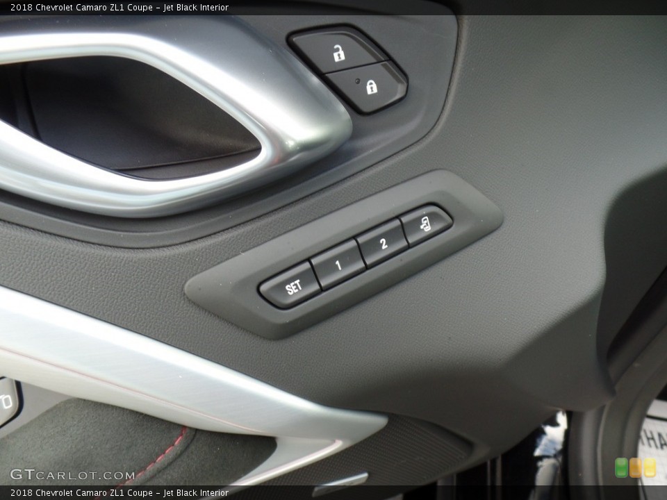 Jet Black Interior Controls for the 2018 Chevrolet Camaro ZL1 Coupe #124398079