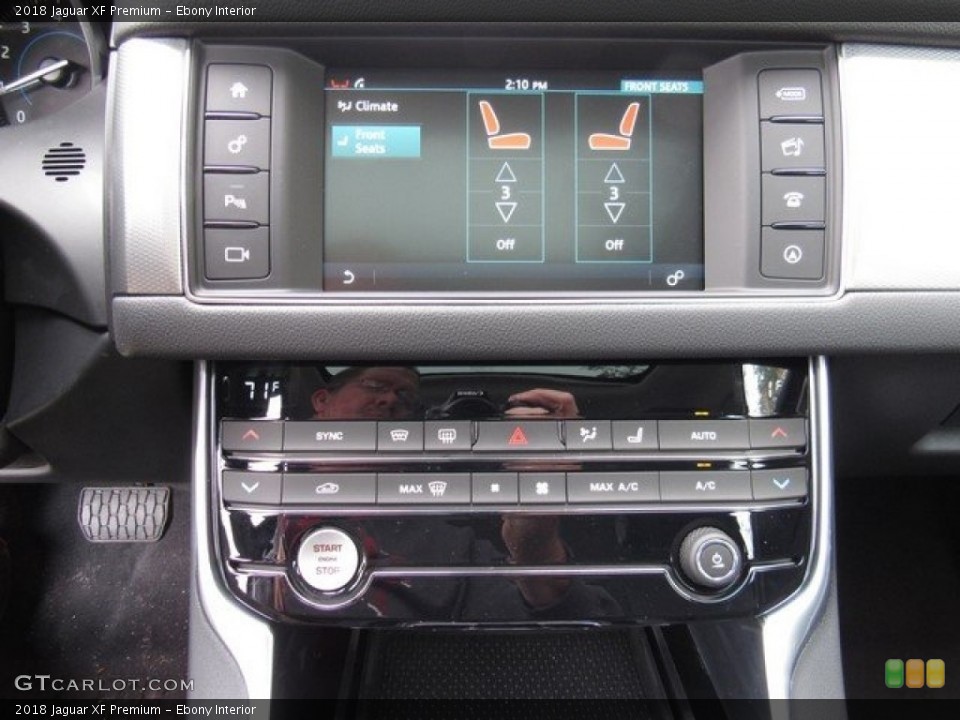 Ebony Interior Controls for the 2018 Jaguar XF Premium #124405337