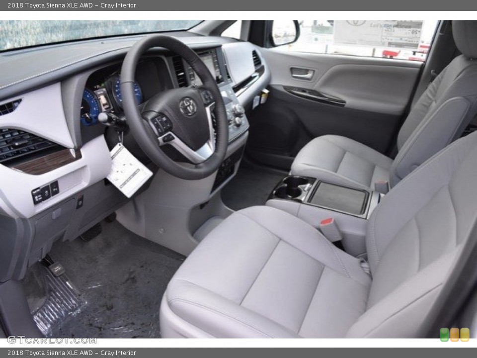 Gray Interior Photo for the 2018 Toyota Sienna XLE AWD #124418785