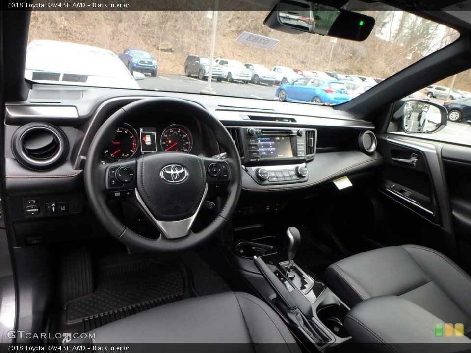 Black Interior Photo for the 2018 Toyota RAV4 SE AWD #124461282