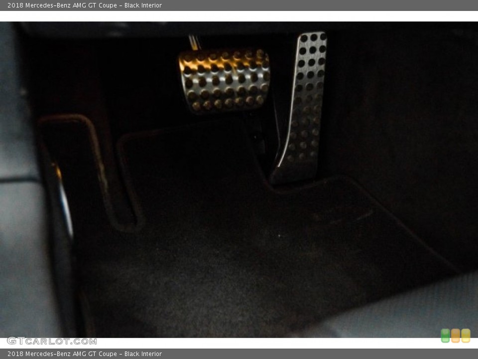 Black Interior Controls for the 2018 Mercedes-Benz AMG GT Coupe #124511655