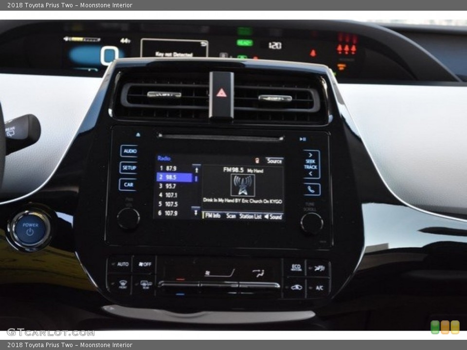 Moonstone Interior Controls for the 2018 Toyota Prius Two #124560125