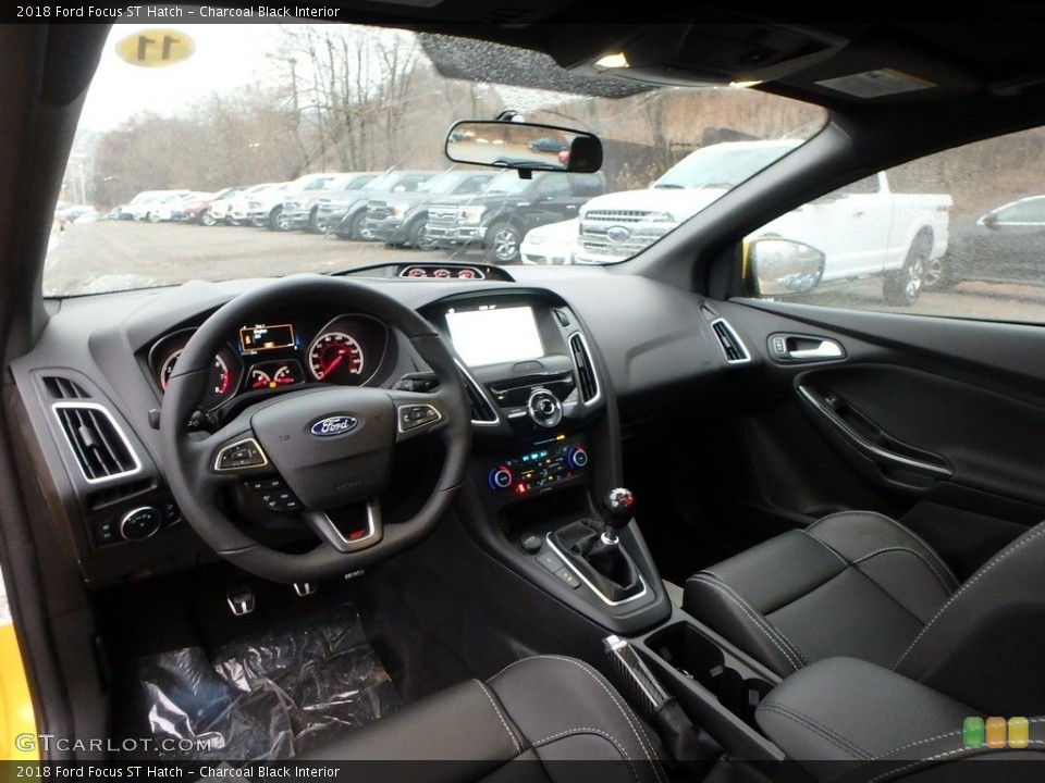Charcoal Black Interior Photo for the 2018 Ford Focus ST Hatch #124563443