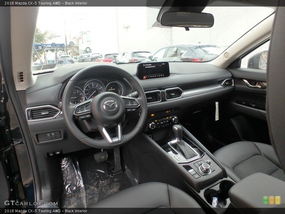 Black Interior Photo for the 2018 Mazda CX-5 Touring AWD #124626982