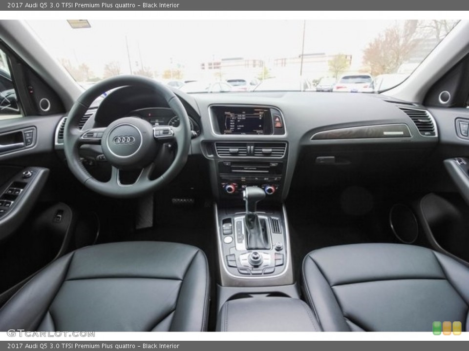 Black Interior Photo for the 2017 Audi Q5 3.0 TFSI Premium Plus quattro #124678195