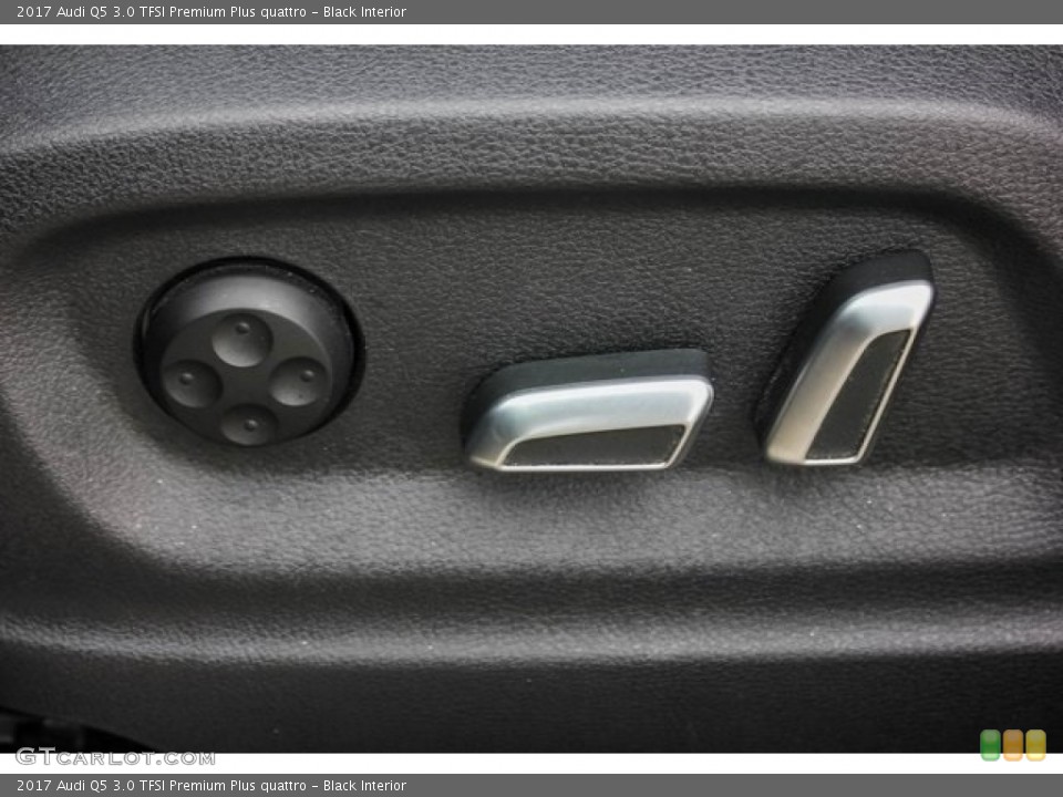 Black Interior Controls for the 2017 Audi Q5 3.0 TFSI Premium Plus quattro #124678243