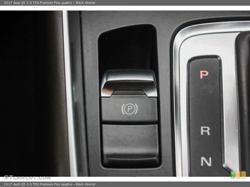 Black Interior Controls for the 2017 Audi Q5 3.0 TFSI Premium Plus quattro #124678342