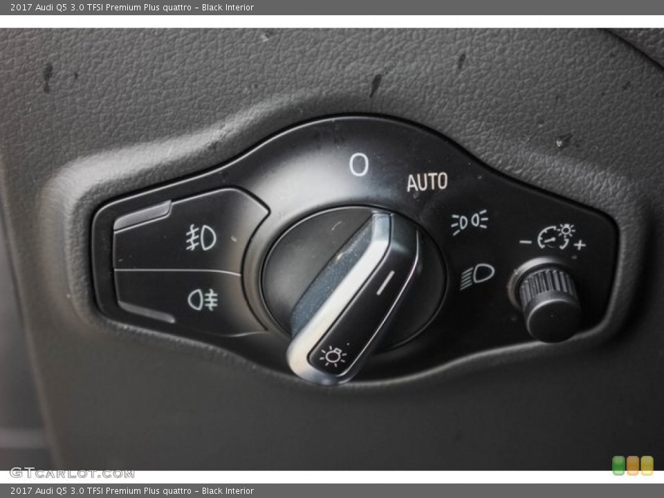 Black Interior Controls for the 2017 Audi Q5 3.0 TFSI Premium Plus quattro #124678387
