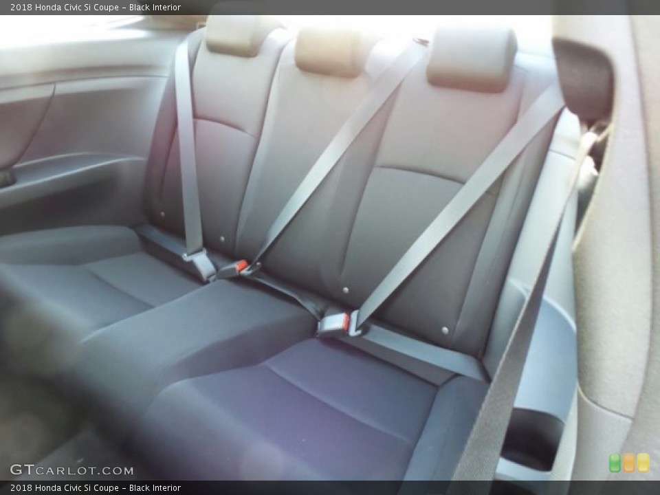 Black Interior Rear Seat for the 2018 Honda Civic Si Coupe #124690317