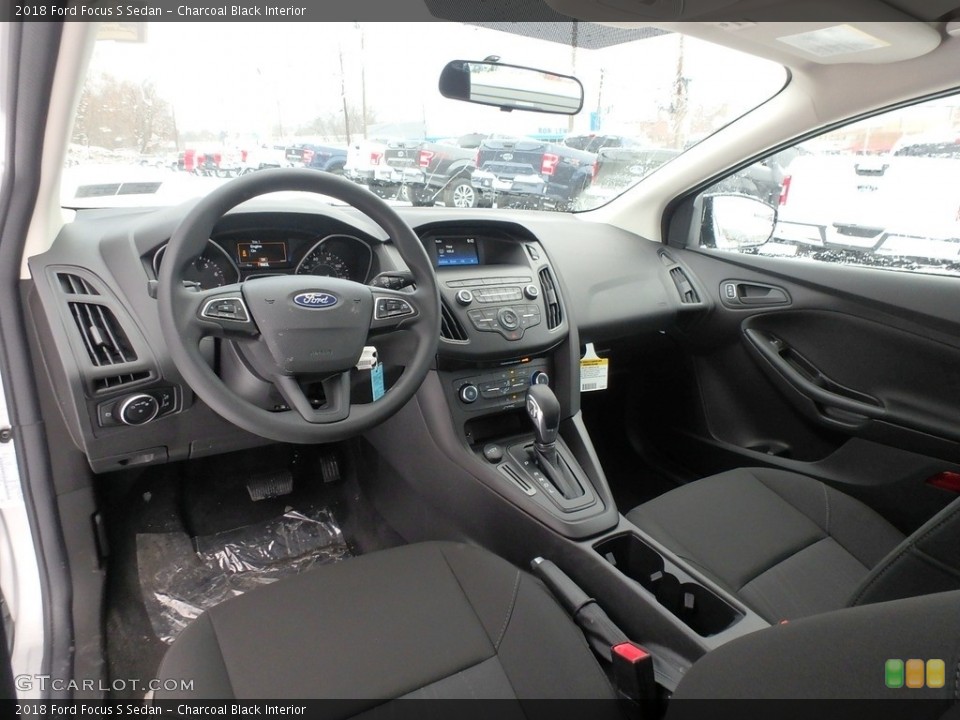 Charcoal Black Interior Photo for the 2018 Ford Focus S Sedan #124693122